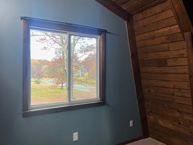 Building Photo - 888 Salem St