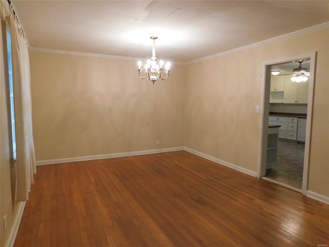 Building Photo - 127 N Wildwood Dr