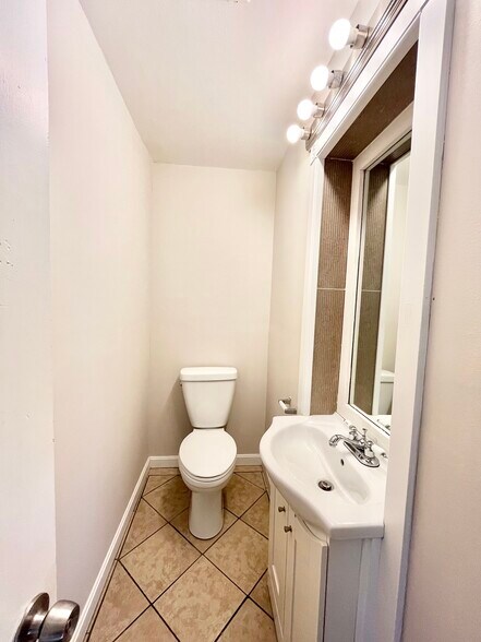 Building Photo - 1 Folsom Ave