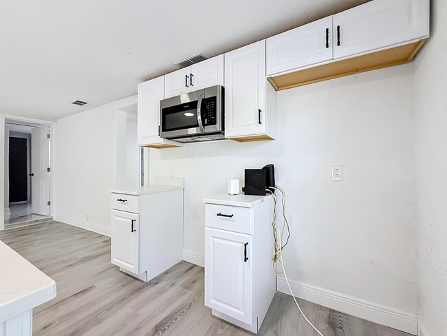 Building Photo - 8414 N 20th St