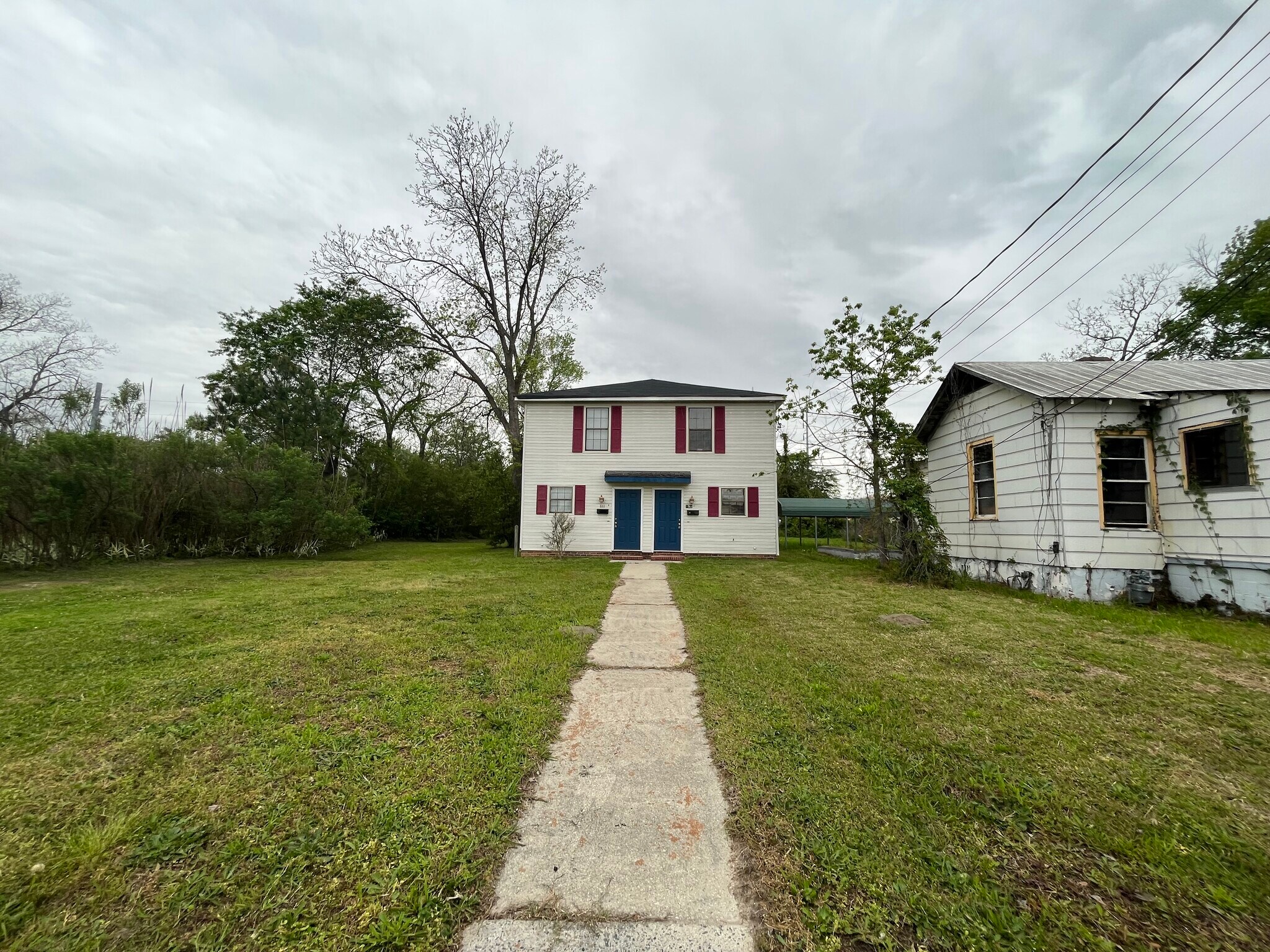 Building Photo - 1111 Emmett St