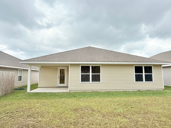 Building Photo - 5801 Guinevere Ln
