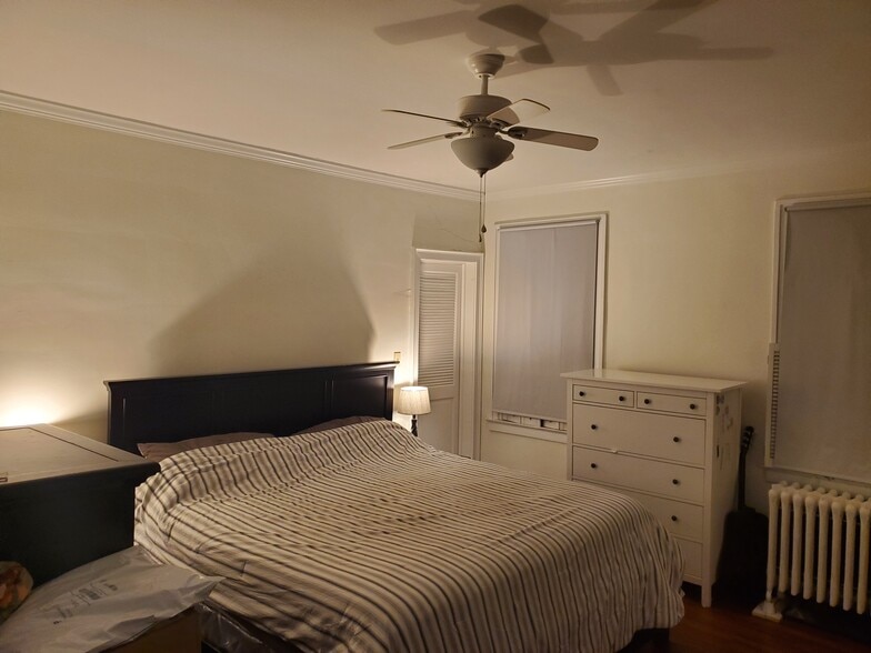 Master Bedroom - 341 Beaver St