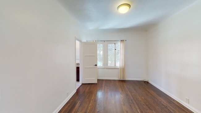 Building Photo - 10747 Ashton Ave