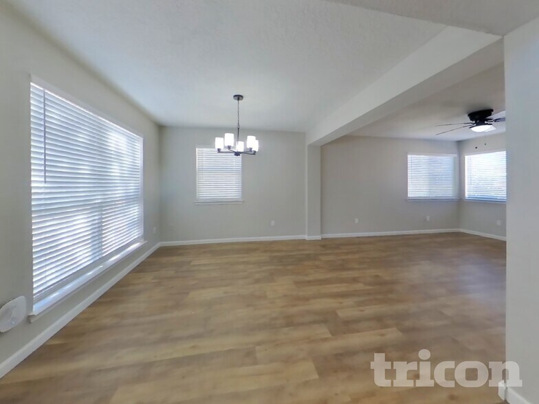 Building Photo - 6915 Eastford Pl NW