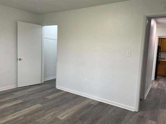 Building Photo - 6491 Carefree Ln