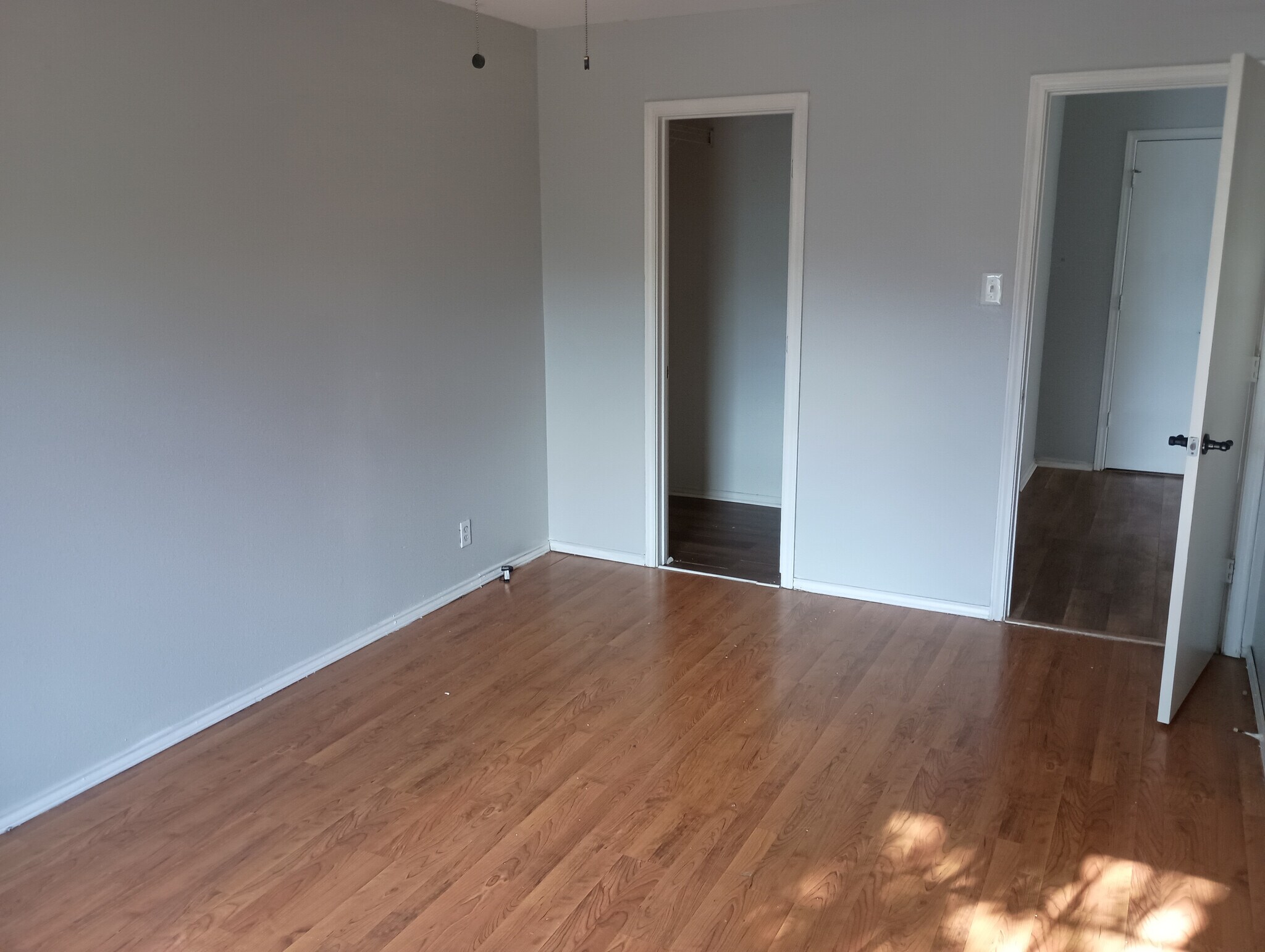 Building Photo - Room in House on Mallow Grove