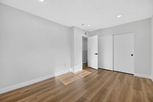 Building Photo - 13324 San Martin Pl