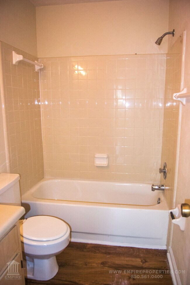 Building Photo - Quiet Townhome With Large Yard