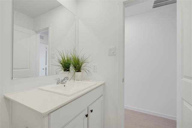 Building Photo - 7925 Clements St