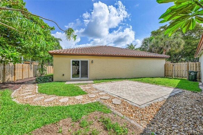 Building Photo - 5511 NW 49th Terrace