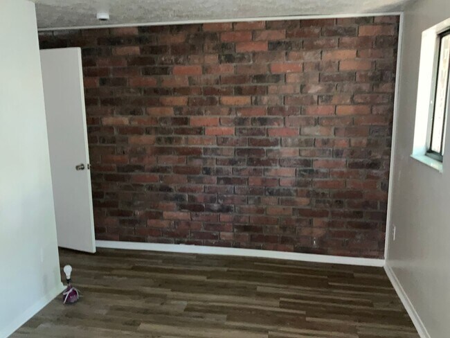 Building Photo - 3 Bed 2 Bath- Cannonsburg PA
