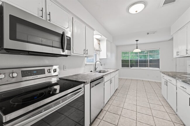 Building Photo - 12818 Westella Dr