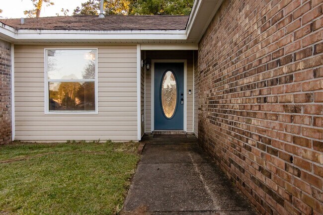 Building Photo - 3/2 located in Ft. Walton Beach