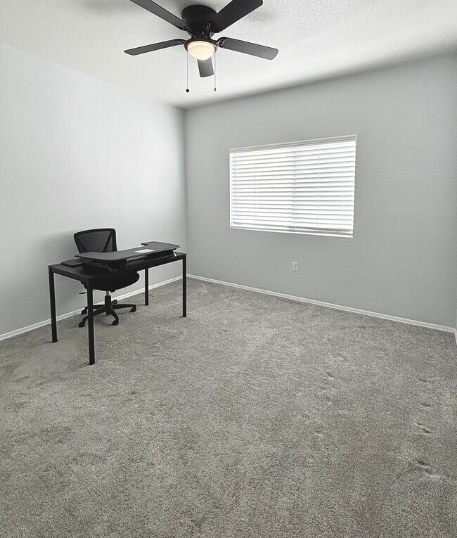 Building Photo - 10410 N Cave Creek Rd