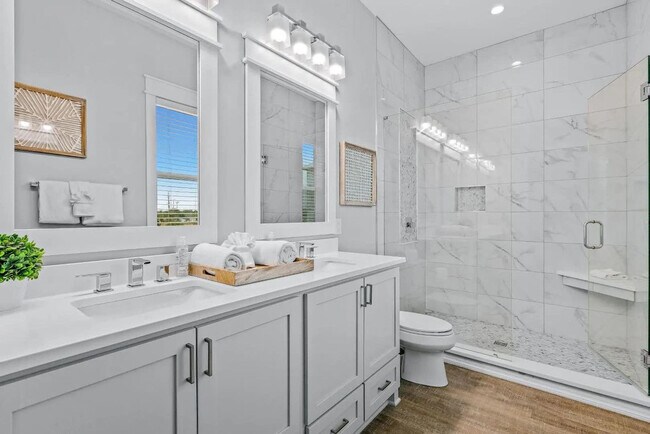 Building Photo - 14324 Front Beach Rd