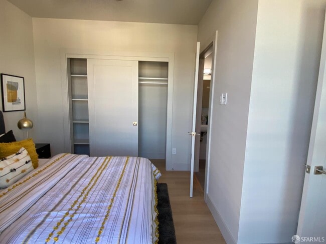 Building Photo - 3945 Judah St