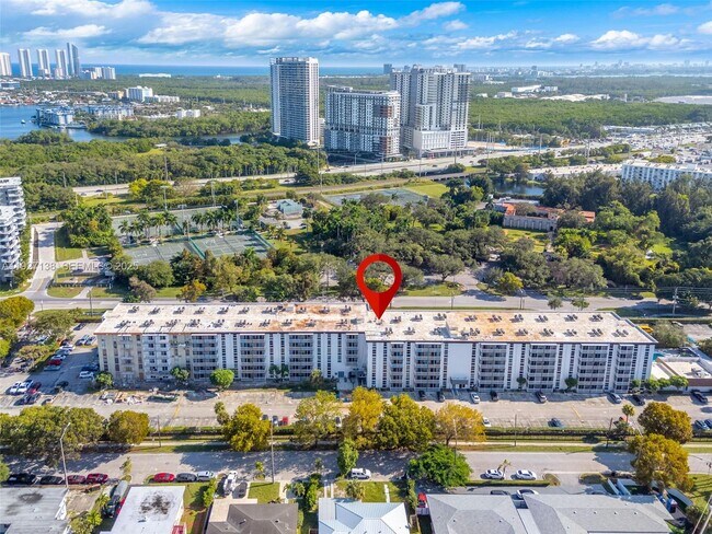 Building Photo - 16851 NE 23rd Ave