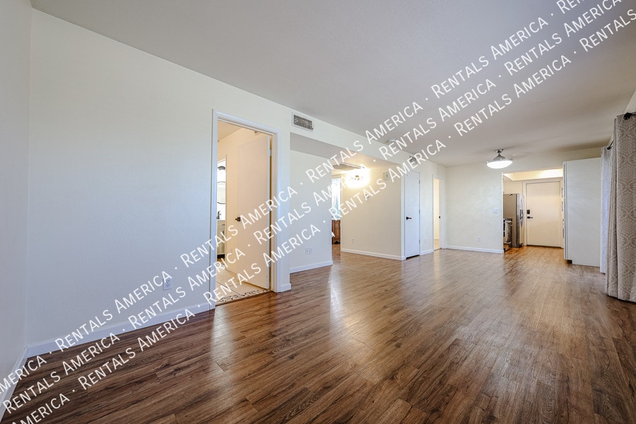 Building Photo - 2548 W Canyon Crest Cir