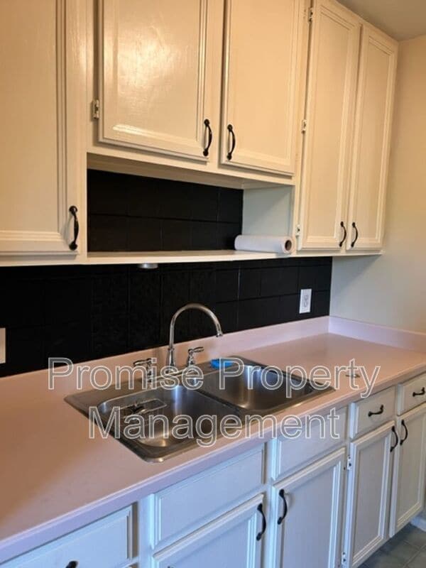 Building Photo - 2929 Fire Mountain Dr