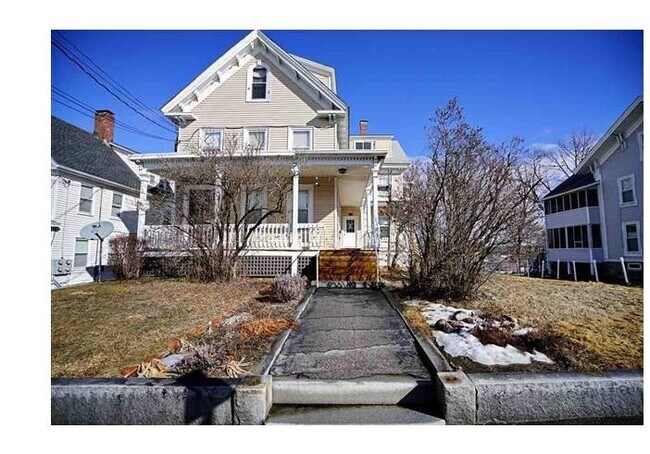 Primary Photo - 110 N State St