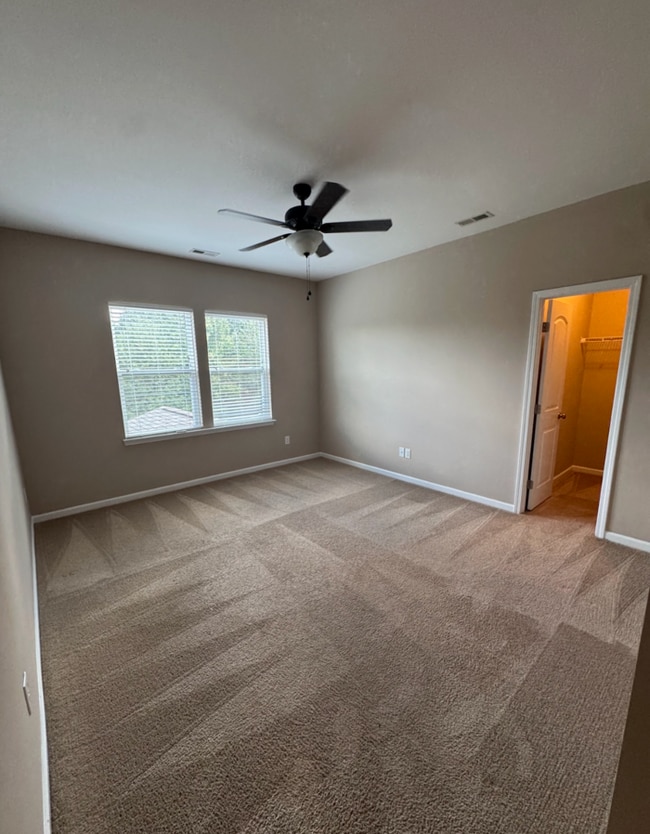 Building Photo - Spacious 5-Bedroom Home in Mooresville wit...