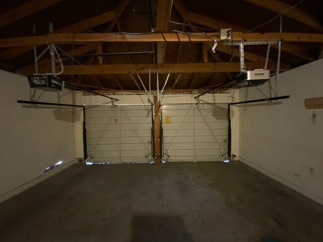 Building Photo - 3 Bedroom Single Story Home Near Juan Tabo...