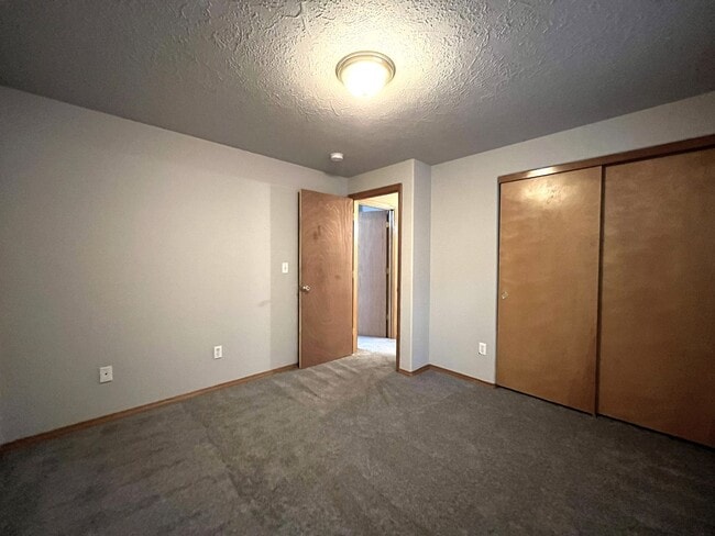 Building Photo - 3-Bed Home with Fireplace, Fenced Backyard, 2 Car Garage & Front Patio!