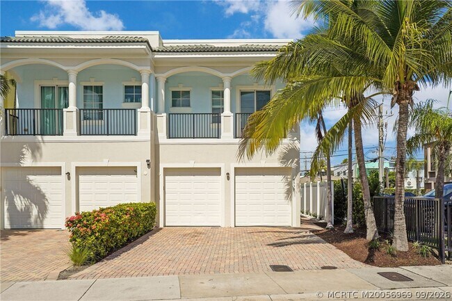 Building Photo - 4339 Bougainvilla Dr