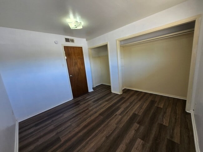 Building Photo - New flooring throughout!