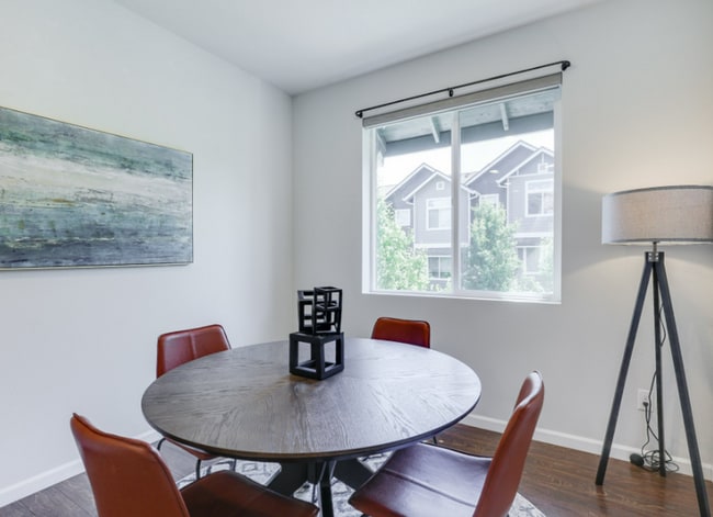 Building Photo - Immaculate 2-Bedroom Townhome in Tanasbourne with Smart Upgrades & High-End Finishes!