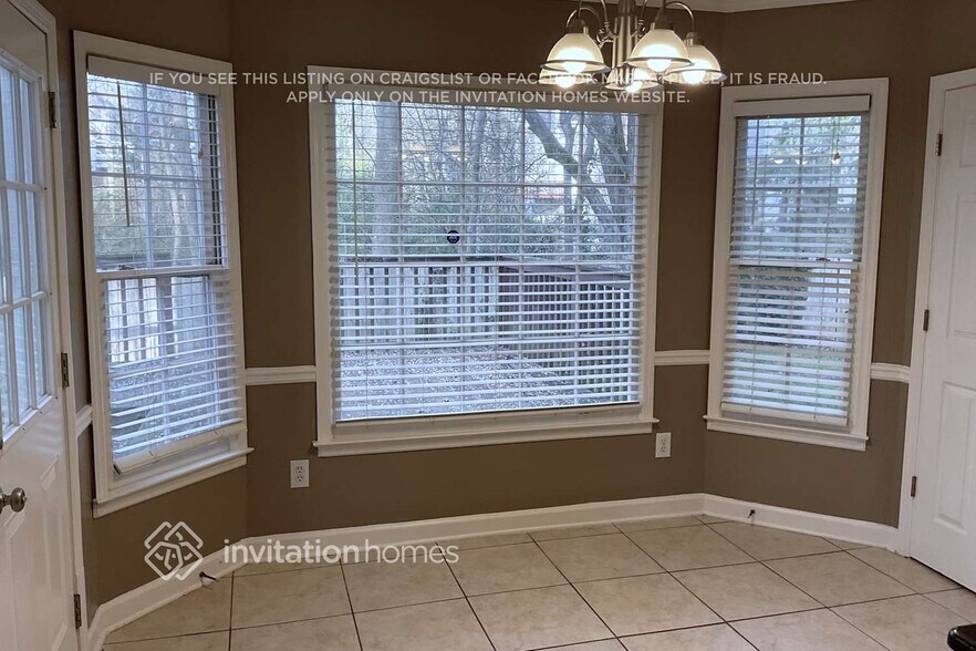 Building Photo - 1460 Gabriel Dr