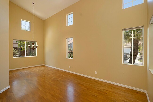 Building Photo - Scripps Ranch Single Family House