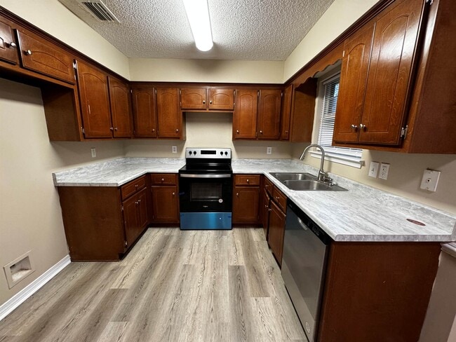 Building Photo - 13599 James Copeland Dr