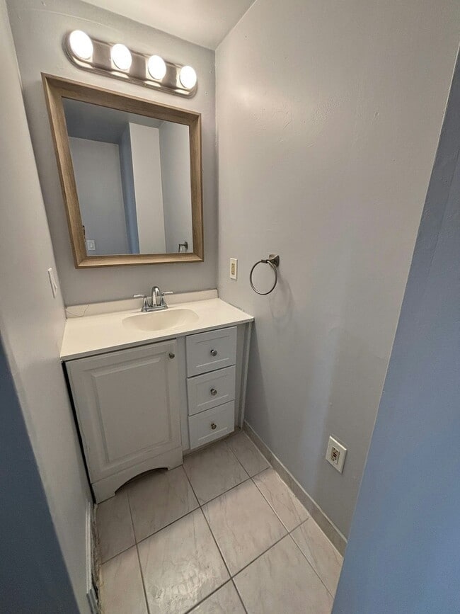 Building Photo - 11265 Essex Ave