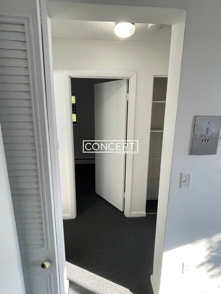 Building Photo - 226 Parker Hill Ave