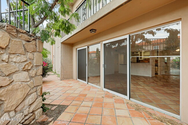 Building Photo - 252 Shadow Mountain Dr