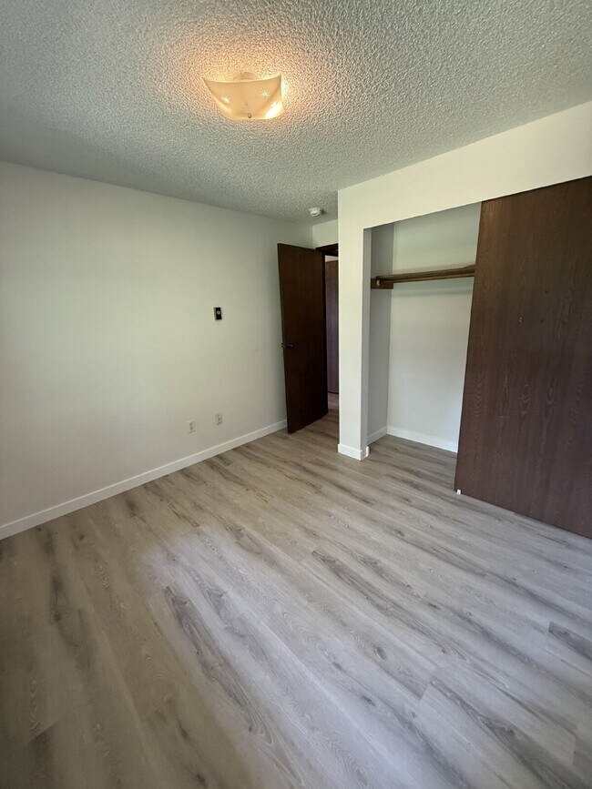 Building Photo - Hidden Gem in Auburn Available Now!