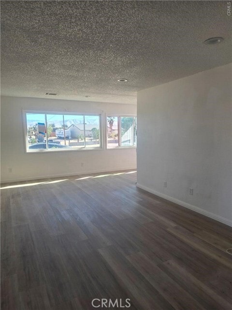 Building Photo - 11742 Jacaranda Ave