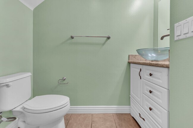 Building Photo - 26090 Stonehaven Dr