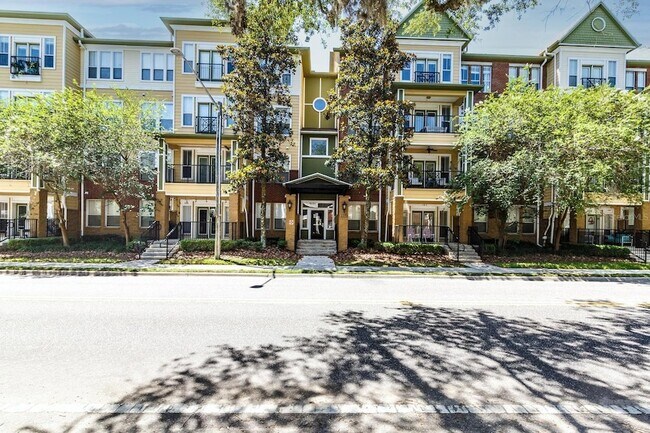 Building Photo - 1185 SW 9th Rd
