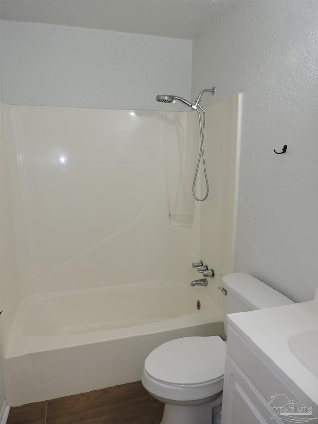 Building Photo - 5720 Fairway Dr