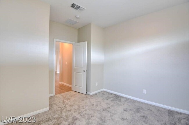 Building Photo - 4148 Elegant Chateau St