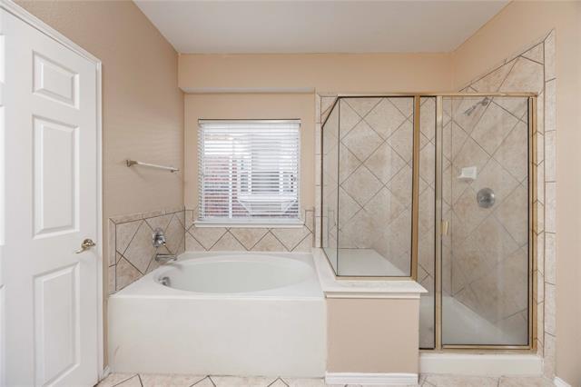 Building Photo - 9201 Hunter Chase Dr