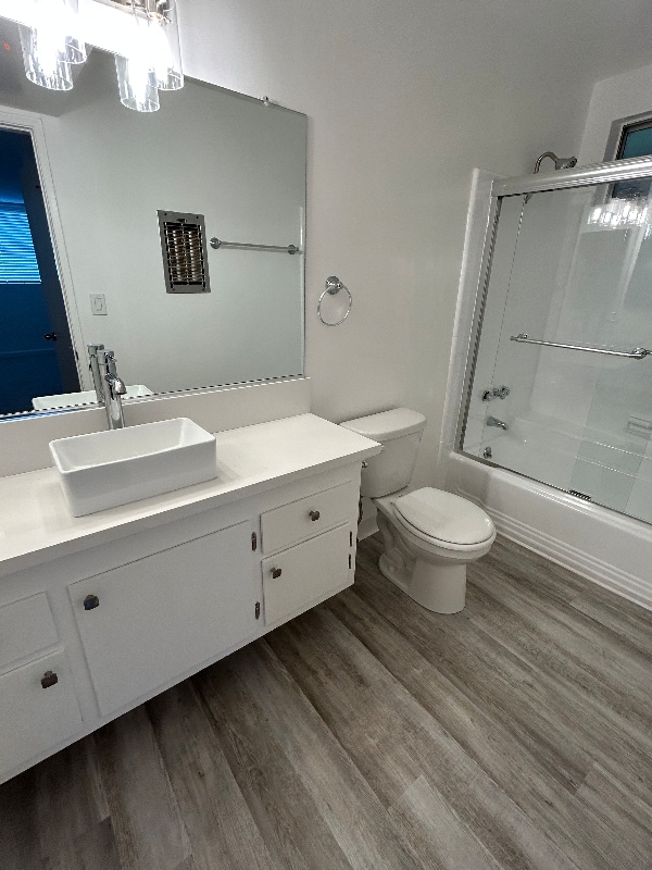 Building Photo - 12225 San Vicente Blvd