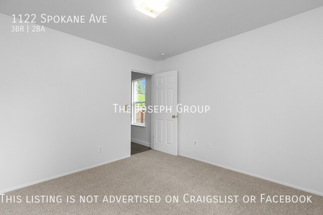 Building Photo - 1122 Spokane Ave
