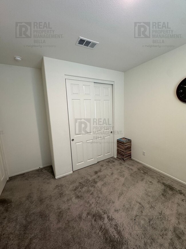 Building Photo - Beautiful 3 Bed, 2 Bath Single-Story Home in McSweeny Farms with Open-Concept Living