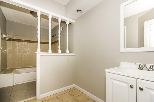 Building Photo - 4185 Blacksmith Cove