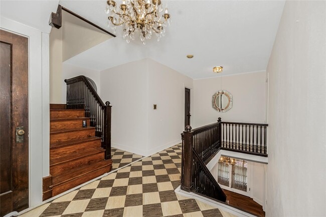 Building Photo - 158 Old Mamaroneck Rd