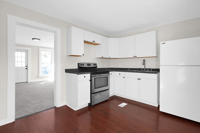 Building Photo - 131 S 2nd St